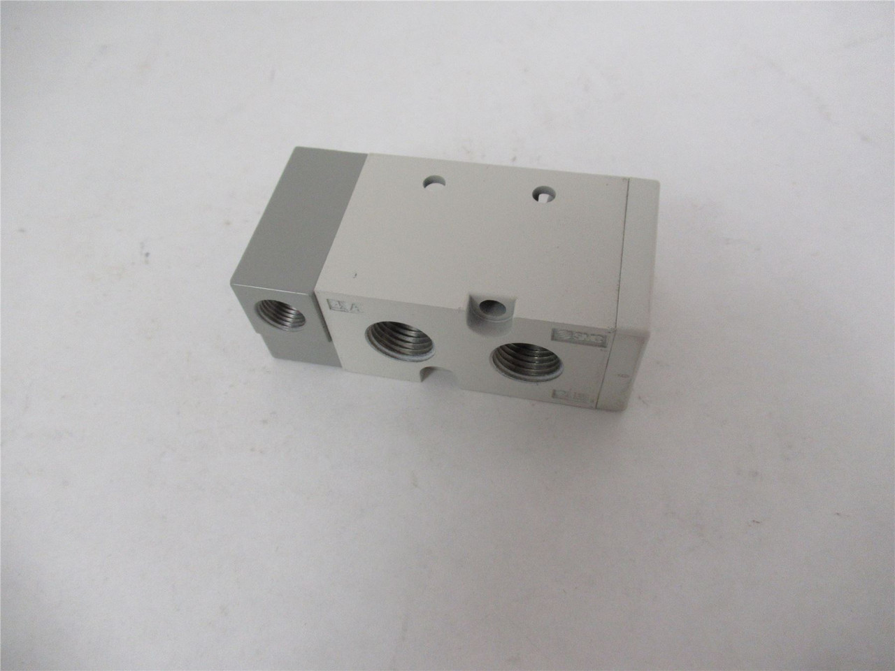 SMC VFA3130-02; Pneumatic Valve 1/4 BSPT