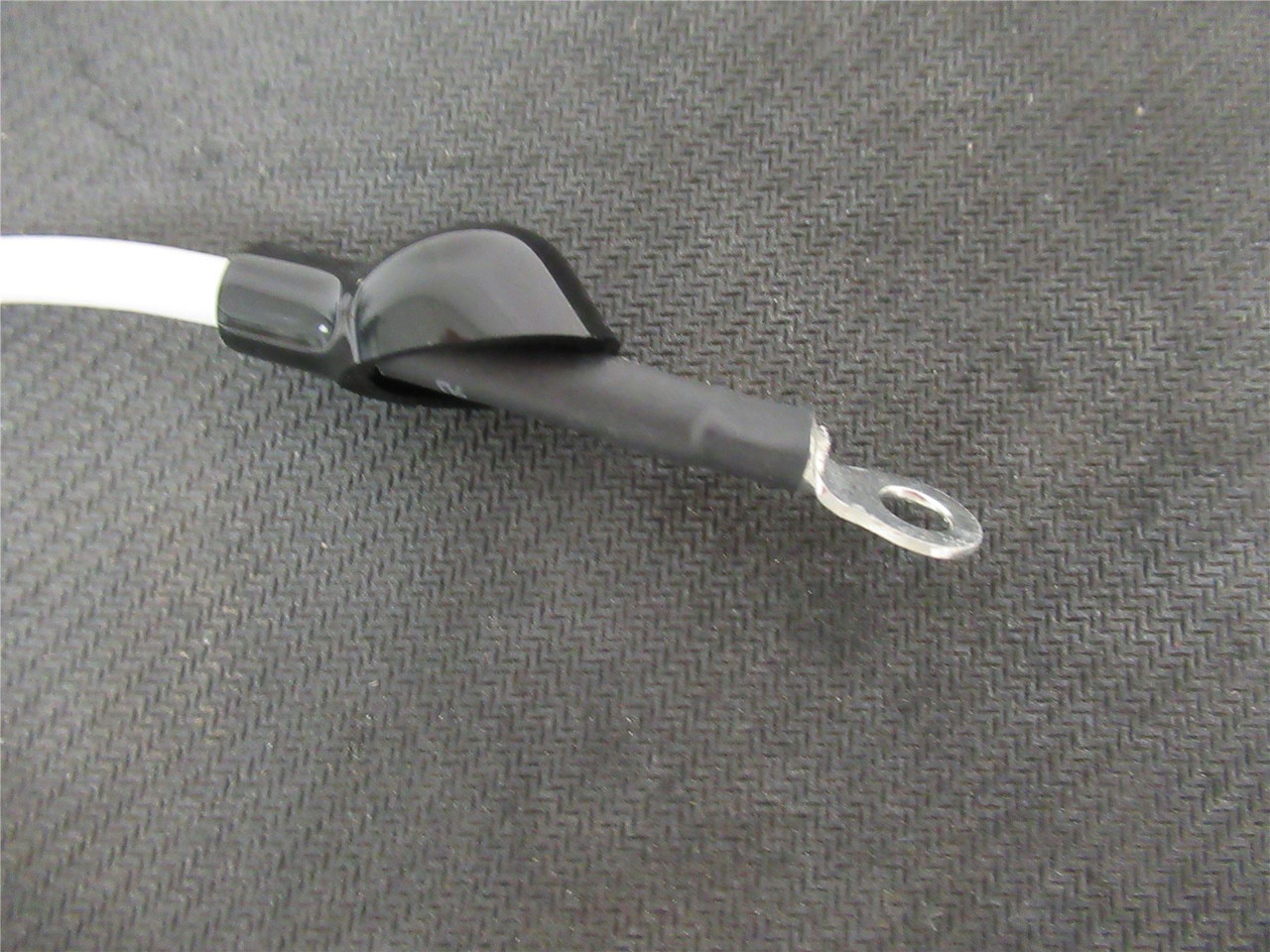 Cryovac FUR86684D; Wire Lead 11" White