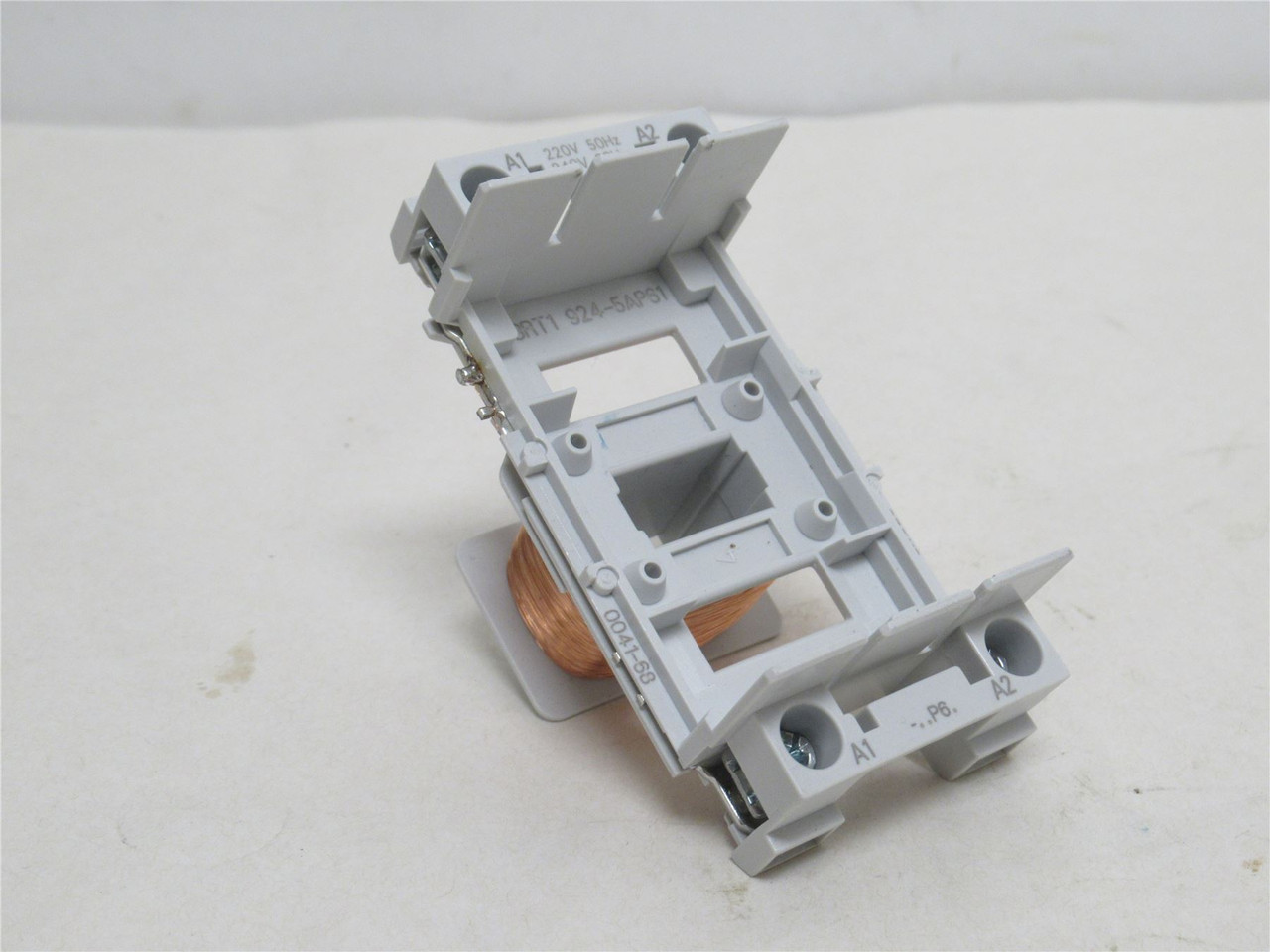 Siemens 3RT1924-5AP61; Contactor Coil; 240VAC; 220V@50Hz