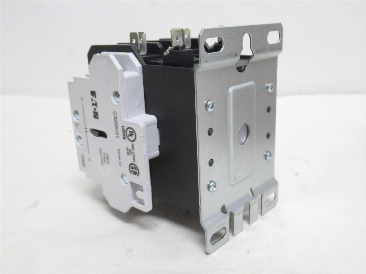 Eaton C25DND225AA; Contactor; 25A; 2P; 600VAC; Coil: 110/120V