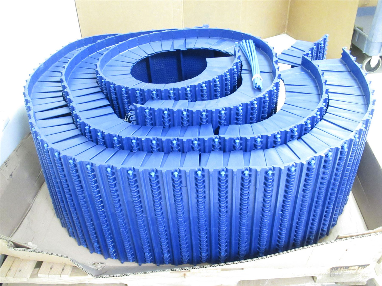 Intralox 186238; Nub Top; 4" flights;  20" Wide x 40'Total