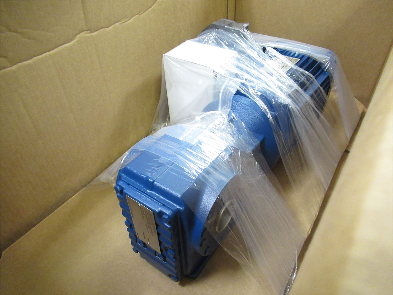 SEW KT47/TDRN90L4/MM15/MO/DH; AC Gearmotor; 26:1 Ratio; 2HP