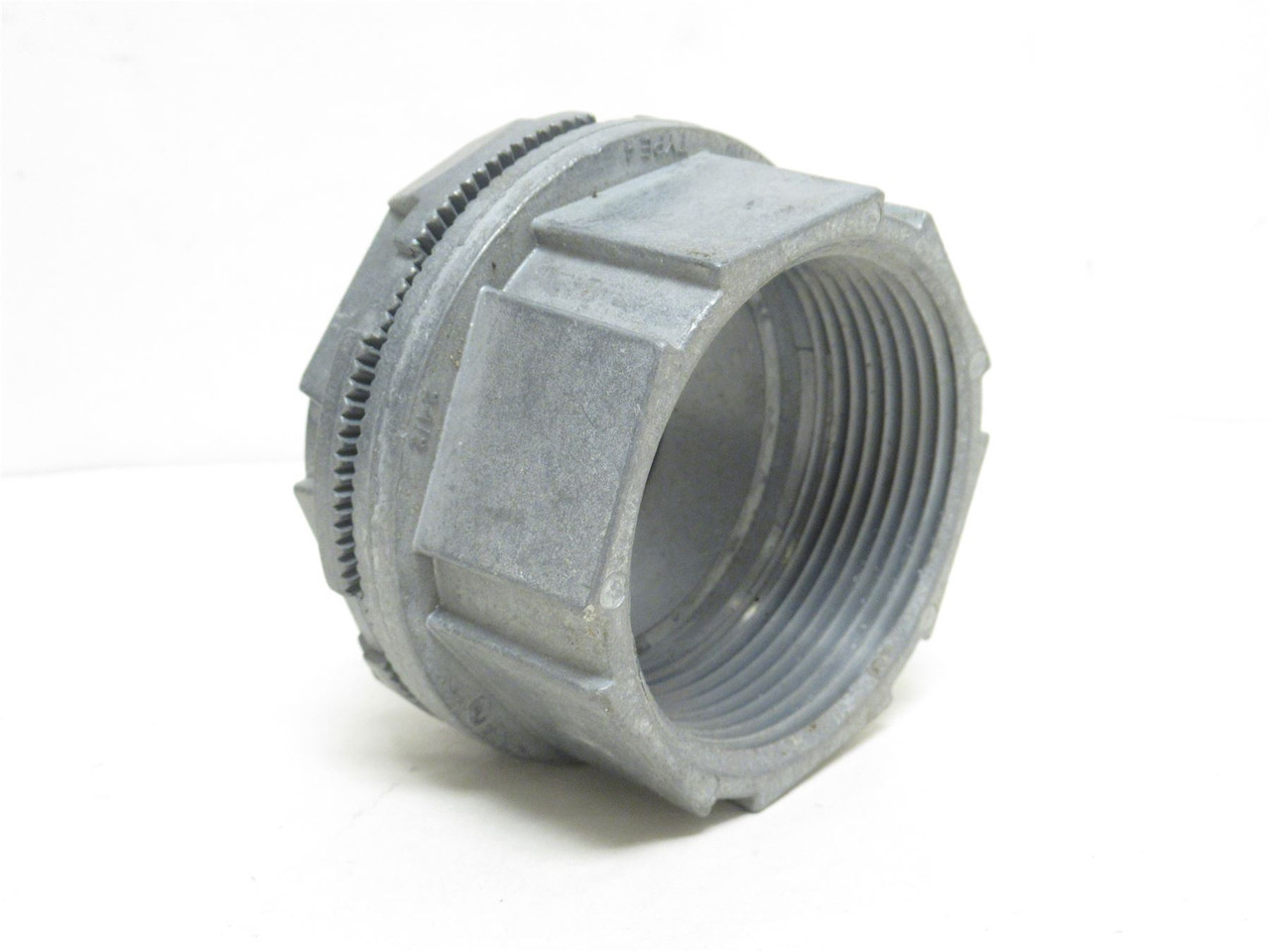 T&B H250-TB; Aluminum Weather Proof Conduit Hub; Size: 2-1/2"