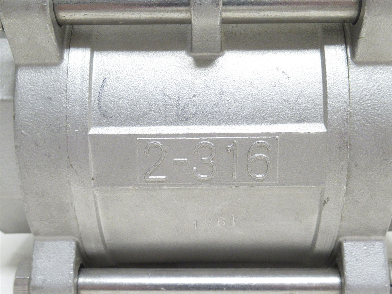 MFG- 86A-208-01; Full-Port Ball Valve; SS-316; 2" FNPS 1000WOG