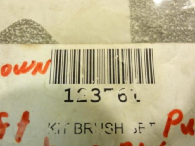 Crown  123761; Brush Set