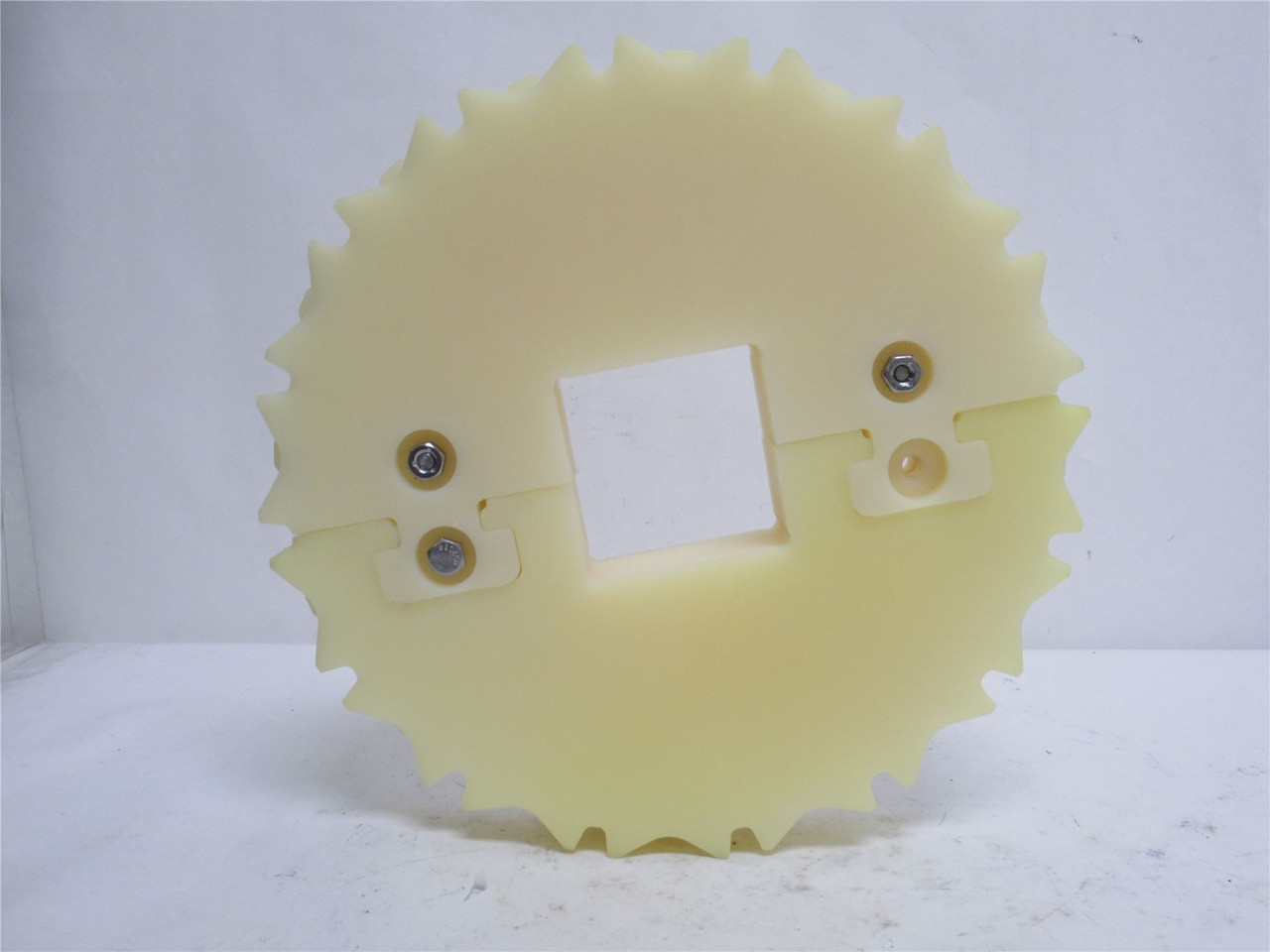 Intralox S6D8XXDHL4QR; Split Sprocket 16 Teeth; 2.5" Sq ID