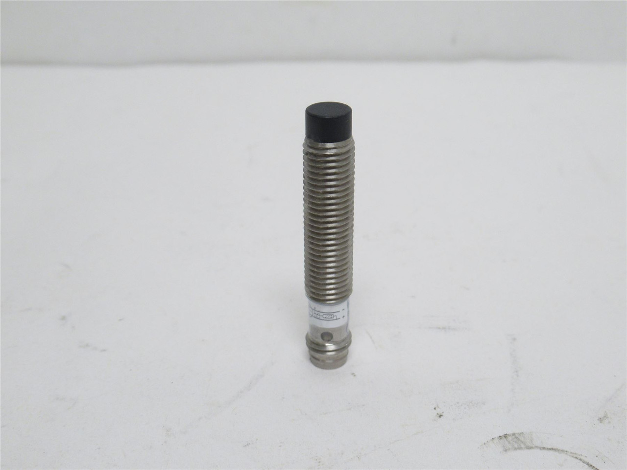 Eaton E57EAL8T110EN; Prox Sensor; 10-30VDC; 200mA; 1-NO; NPN