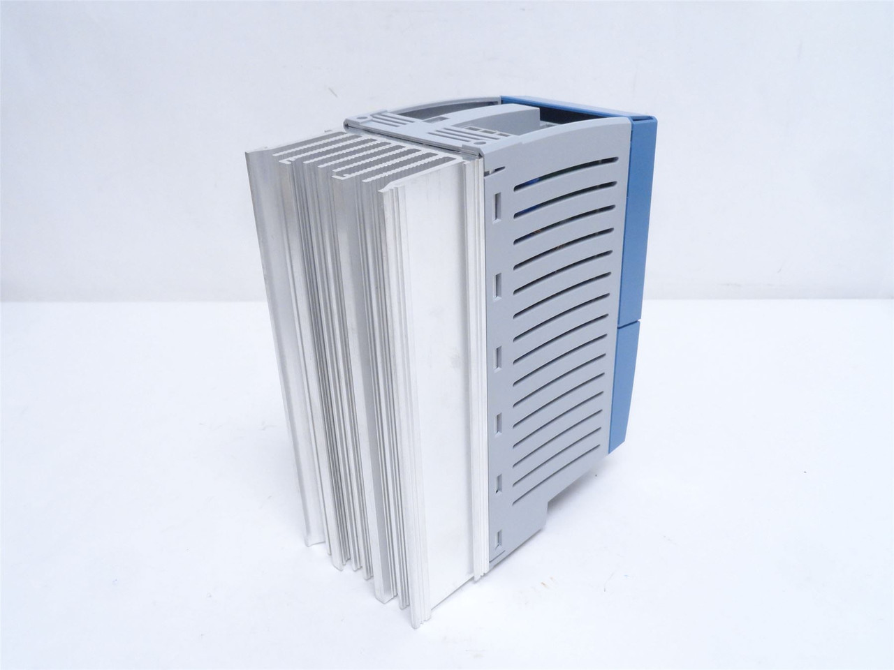 Nord SK-520E-750-340-A; Nordac Pro AC Drive 1HP 480VAC 3PH