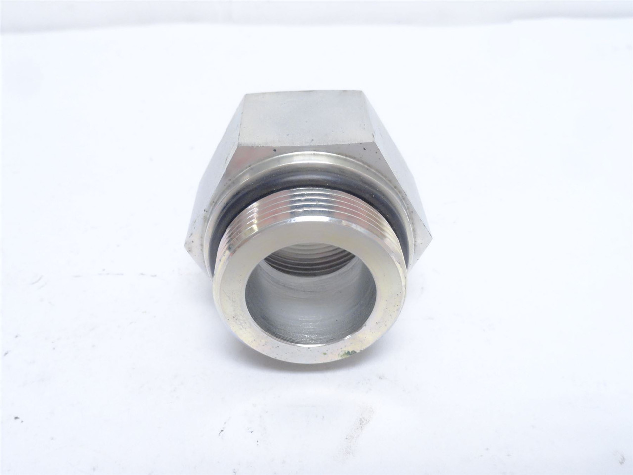 Eaton 2216-20-20S; Straight Adapter; 1-1/4NPT x 1-1/4 BOSS