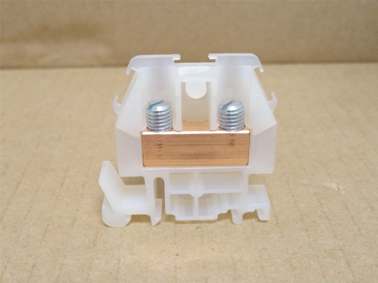 Square D 9080GR6; Lot-5 Solderless Terminal Blocks; 60A; 600V