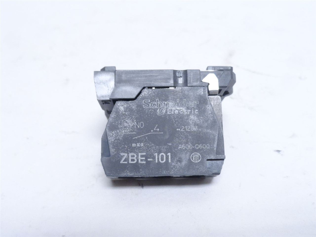 Schneider ZB5-AZ101; Light Block; W/Body Fixing Collar; 1-NO