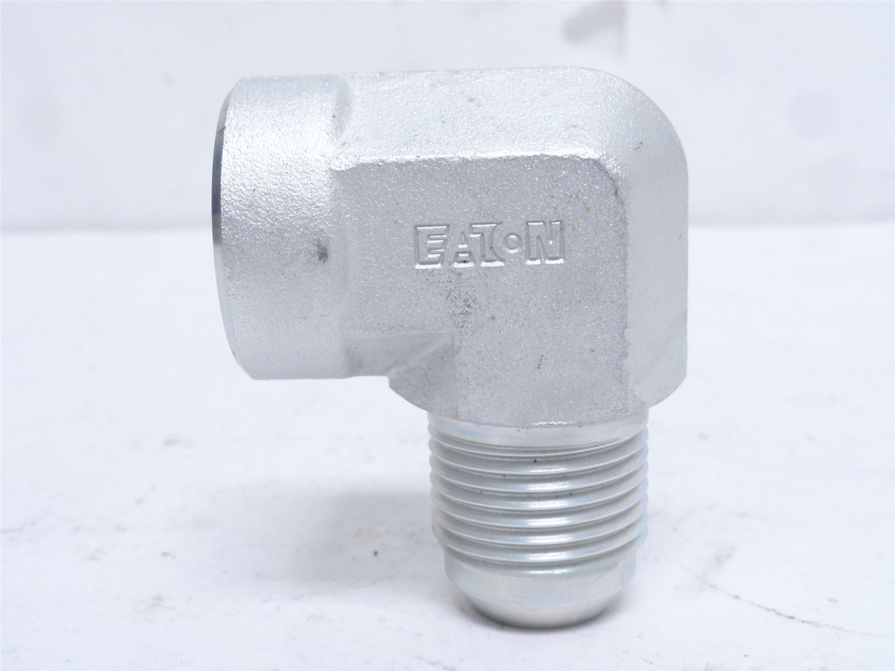 Eaton 2025-12-12S; Adaptor Elbow; 90Deg; 3/4 JIC x 3/4NPT