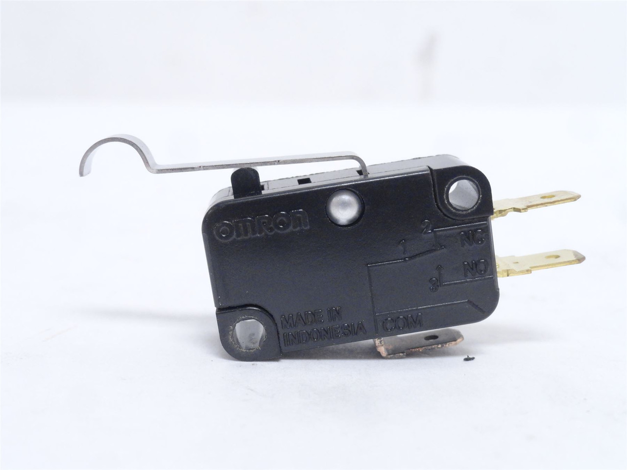 Omron V-15G4-1C25-K; Lot-5; Snap Action Switches; 15A; 250VAC