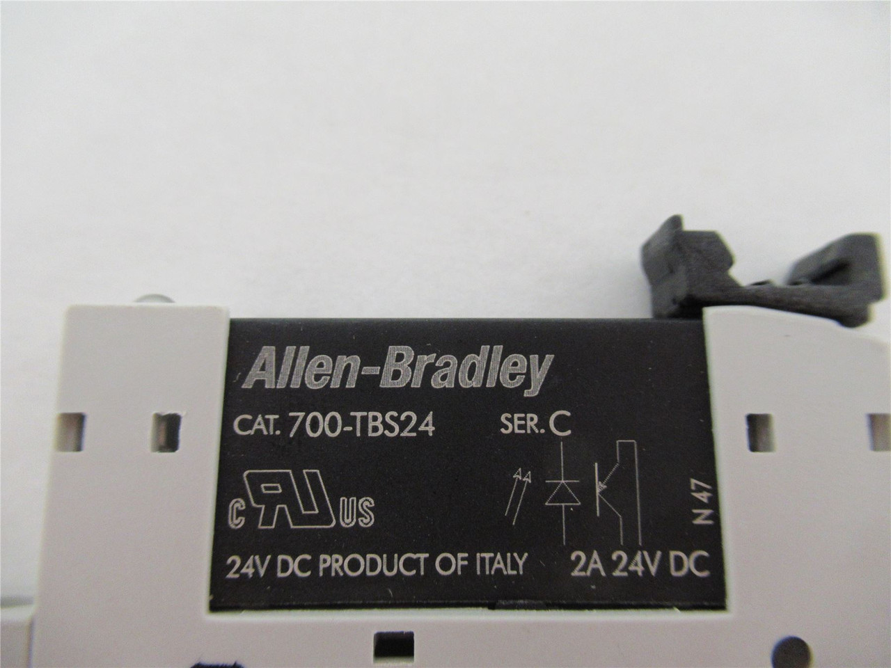 Allen-Bradley 700-HLT1Z ; Relay 24V  700-TBS24 Socket