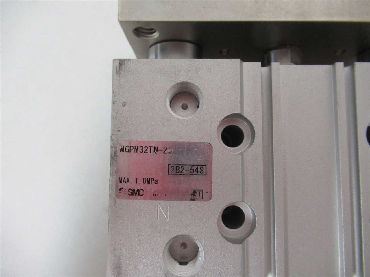 SMC MGPM32TN-25Z; PneumaticCylinder 32mm Bore 25mm Stroke