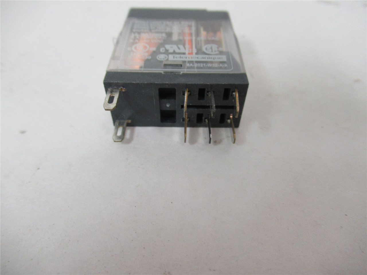 Schneider RXG23BD; Lot-3 Relay 2CO 5A@250VAC 24VDC Coil