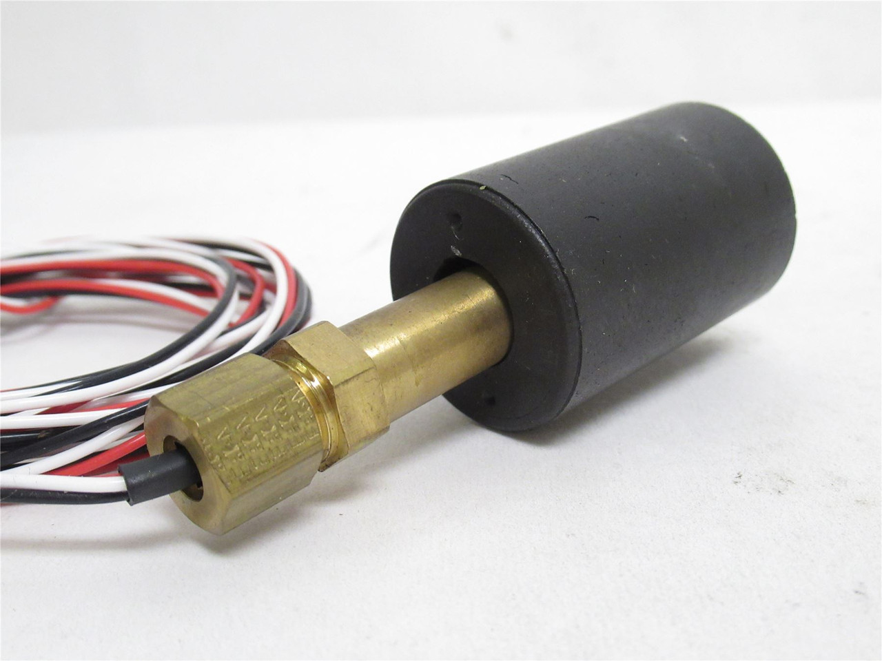 Norgren 2916-01; Liquid Level Swich