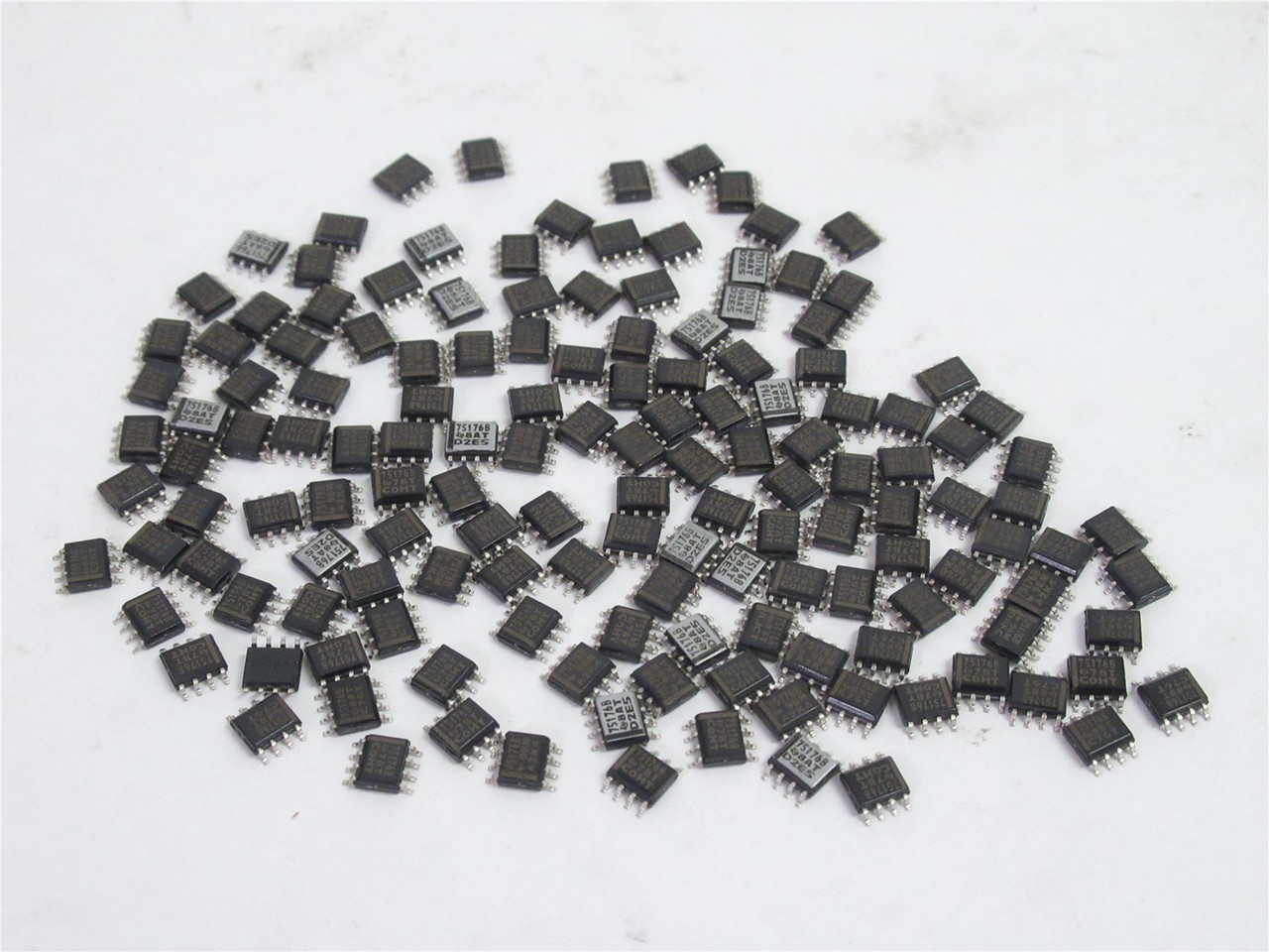 Texas Instruments 75176B; Lot-145 Diff. Bus Transceiver