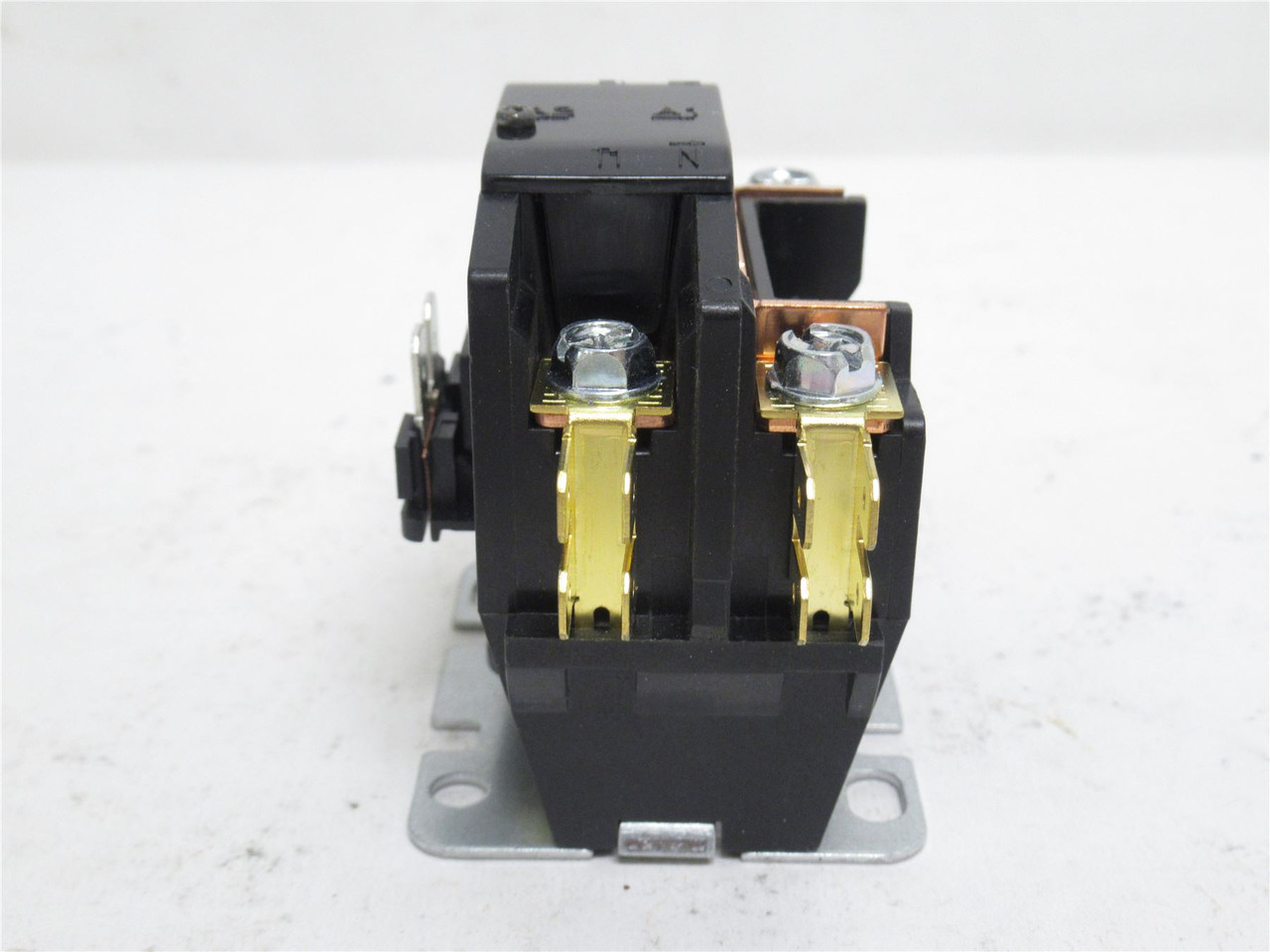 Dayton 6GNZ6; Contactor; 40A; 24VAC; 1+N Pole; Coil: 120VAC