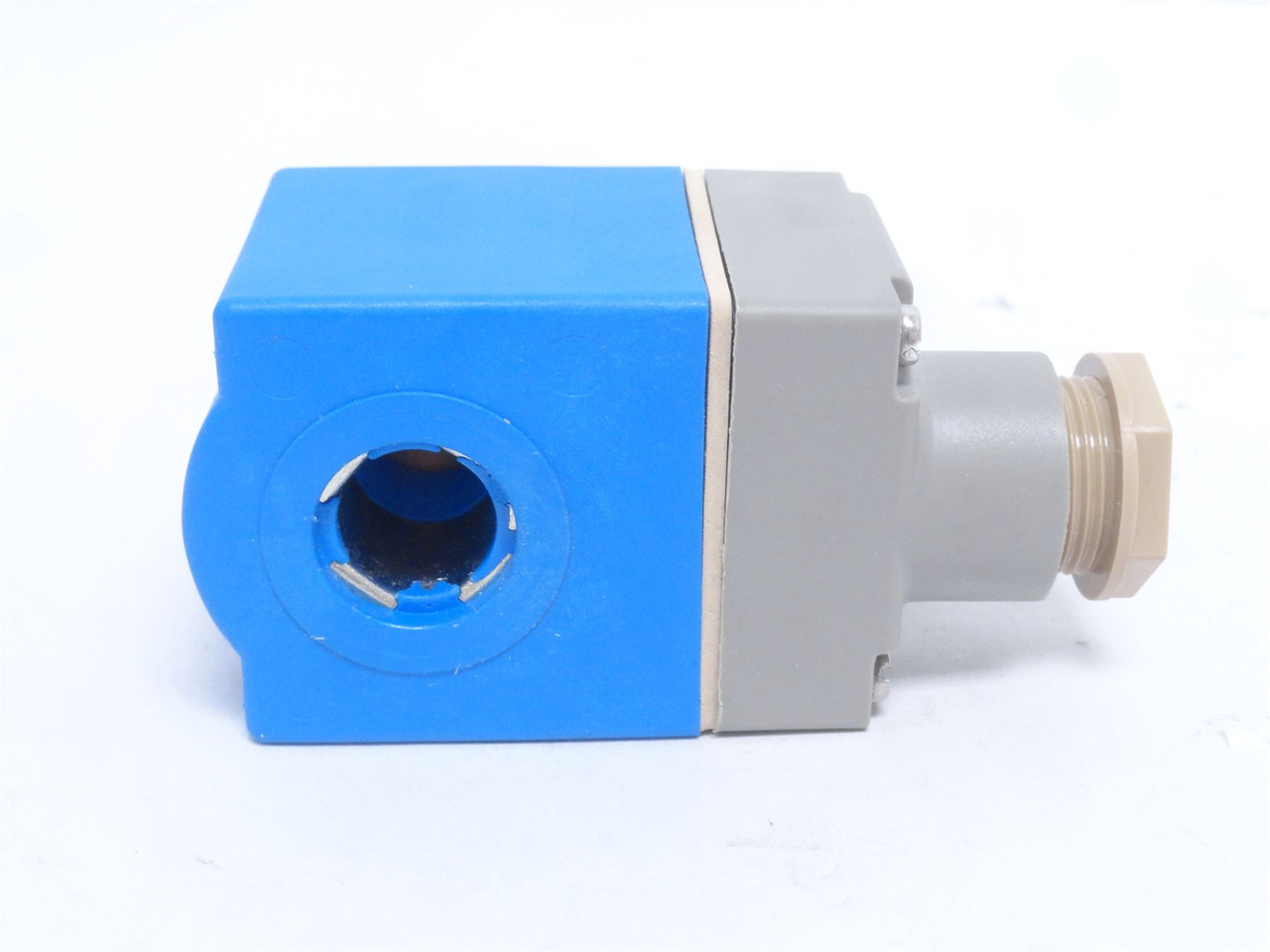 Danfoss 018F6715_; Solenoid Coil; W/Terminal Box; 24VAC; 10W