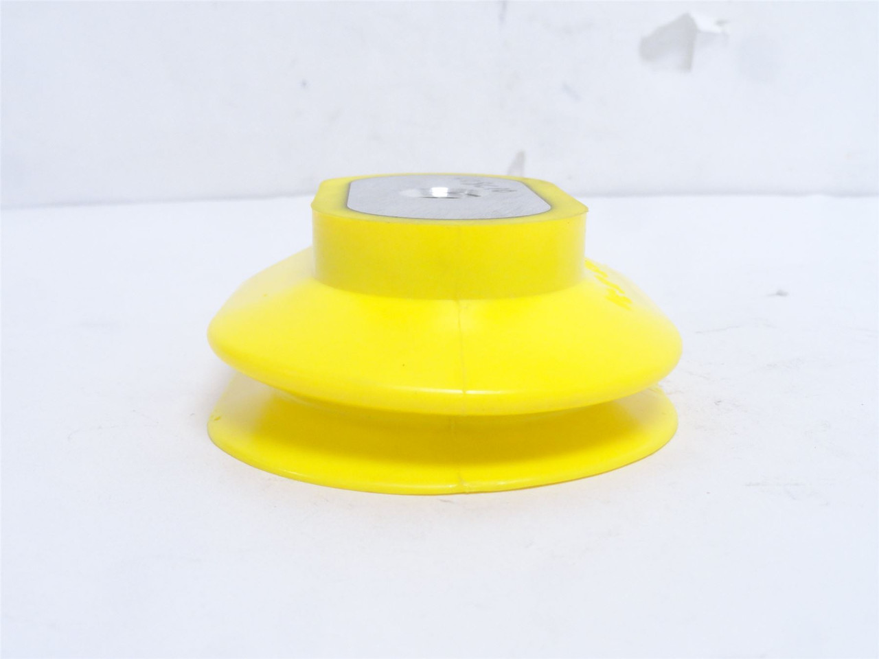 Vi-Cas MFG VC-32-3.5X5; Suction Cup 3.5" x 5"; 3/8NPT Mount