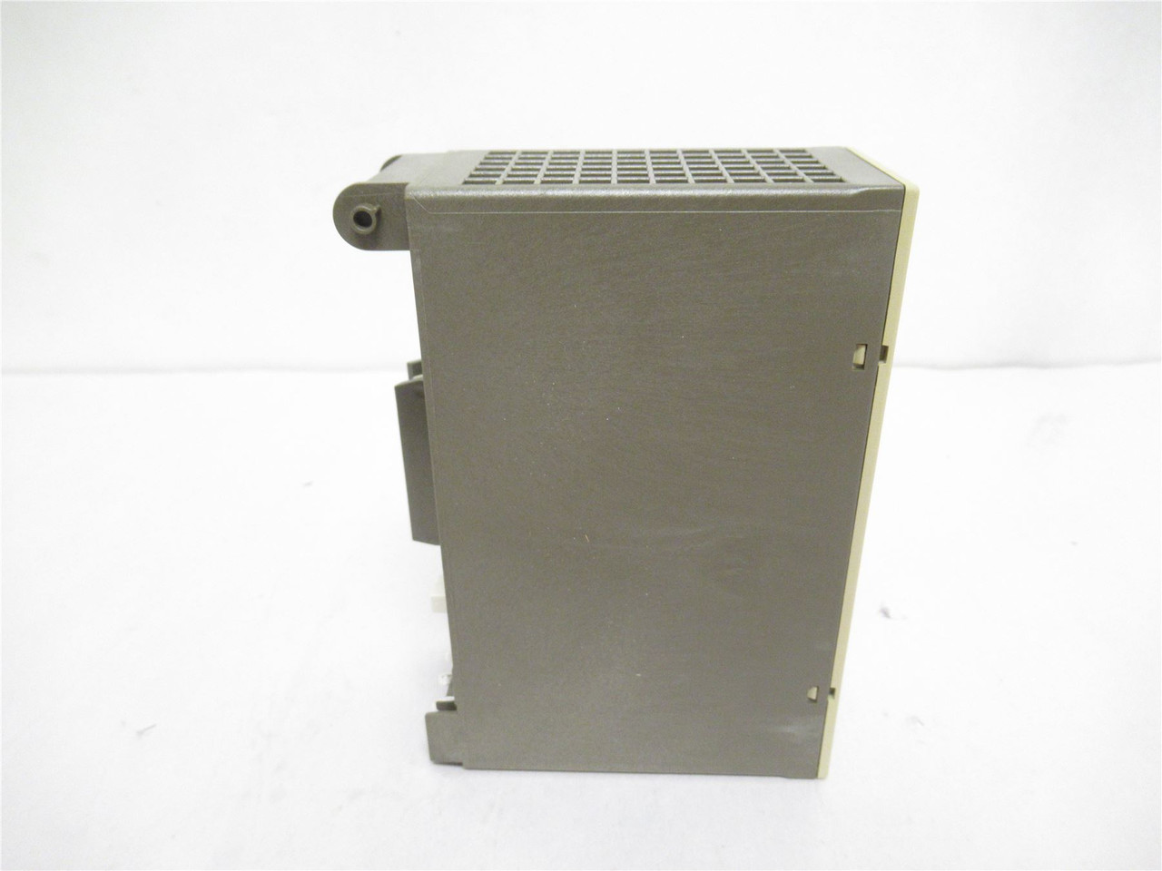 Siemens 6ES5450-8MD11; Digital Output Module; 115/230VAC; 1A