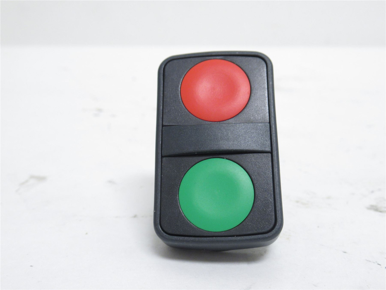 Schneider ZB5AA7340; Non-Illuminated Multi-Head Operator