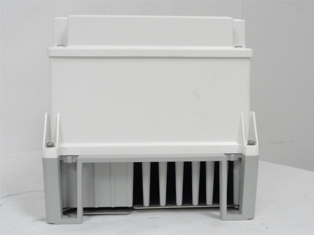 Allen-Bradley R20AD014C3AYNANC0; AC Drive; 10HP; 480V; Reman