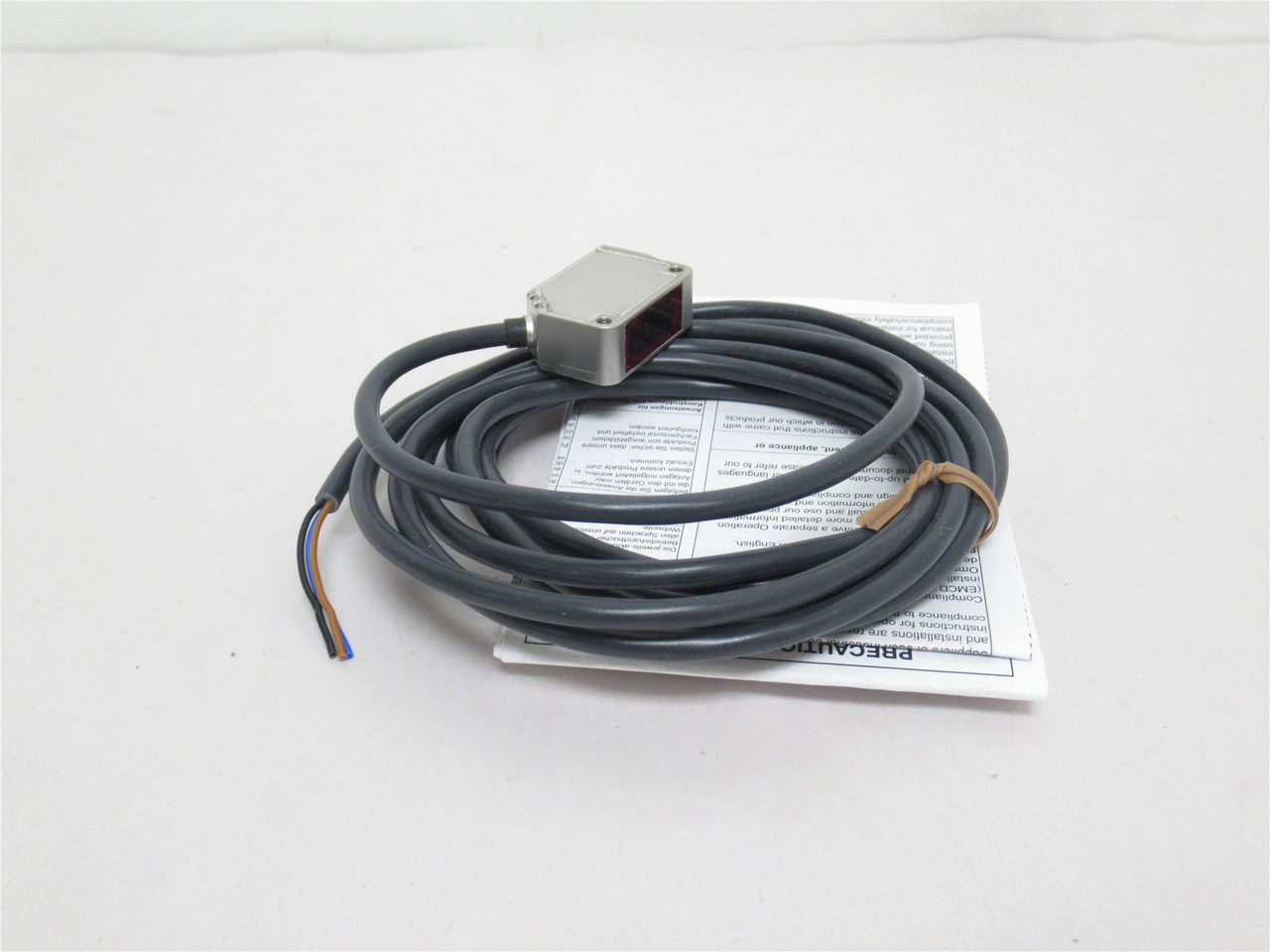 Omron E3ZM-B61T; Optical Senso; NPN10-30VDC; Dark-ON/Light-ON