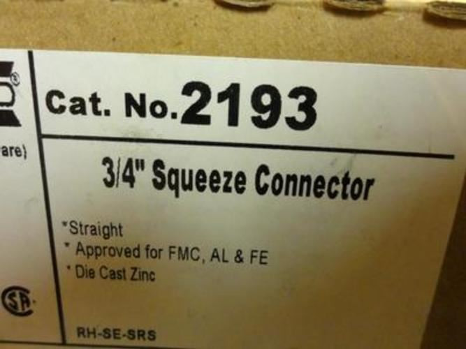Hubbell 2193; LOT-9; Squeeze Clamp Straight Connector