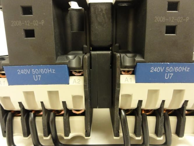 Dayton 2UXP1; Reversing Contactor 25A 3-Pole 600V Coil: 240V