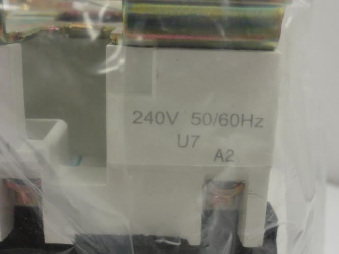 Dayton 2UXU6; Contactor 40A 4P 600V Max; Coil: 240V