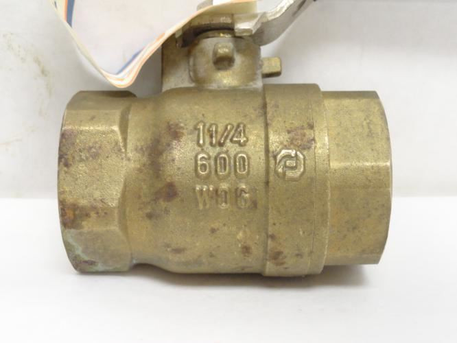 ProFitter 473530; Brass Ball Valve 1-1/4NPT; 600WOG
