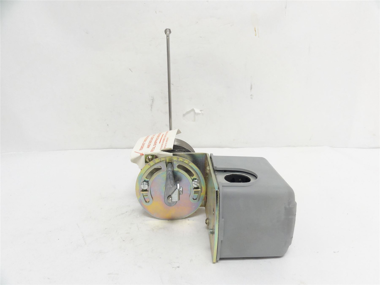 Square D 9037HG32; Closed Tank Float Switch; W/Rod & Float