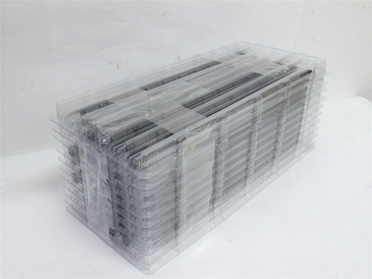 Molex 43045-1802; Box-600 Right Angle Dual Row; 18-Circuits