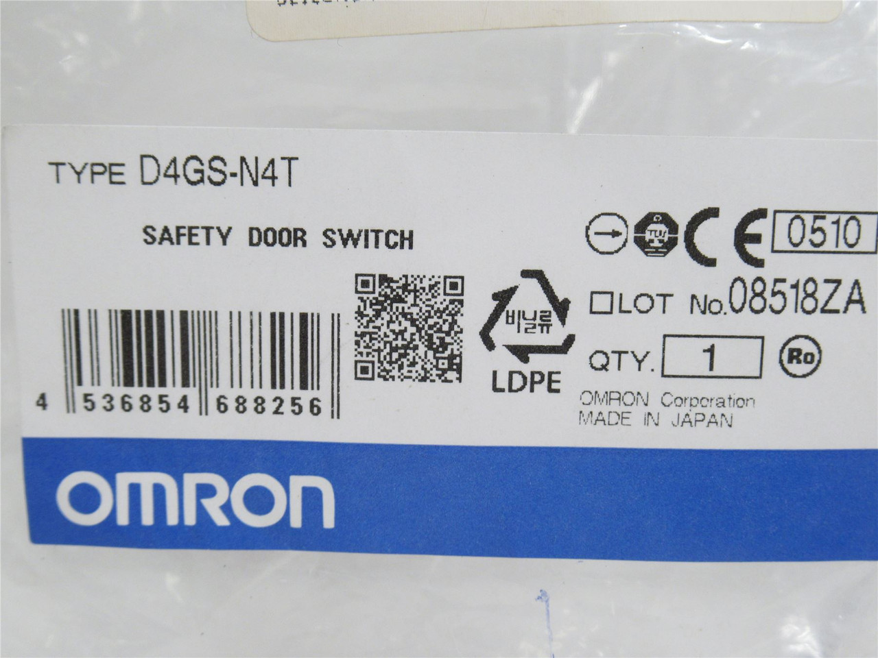 Omron D4GS-N4T; Safety Switch; 3PST-NC; 240V; 750mA