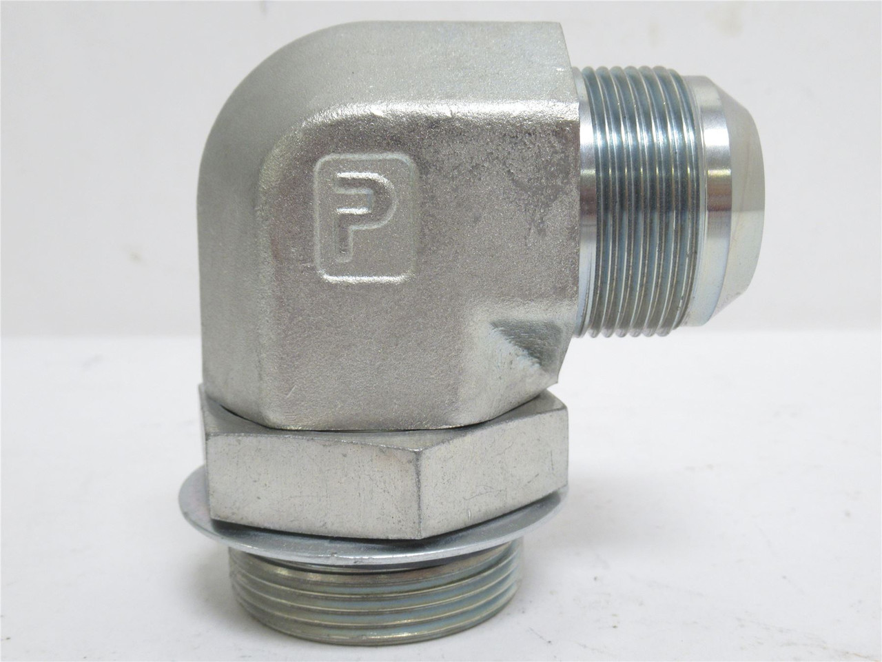 Parker 20-24 C5OX-S; Adaptor 90Deg Elbow 1-1/4JIC x 1-1/2Boss