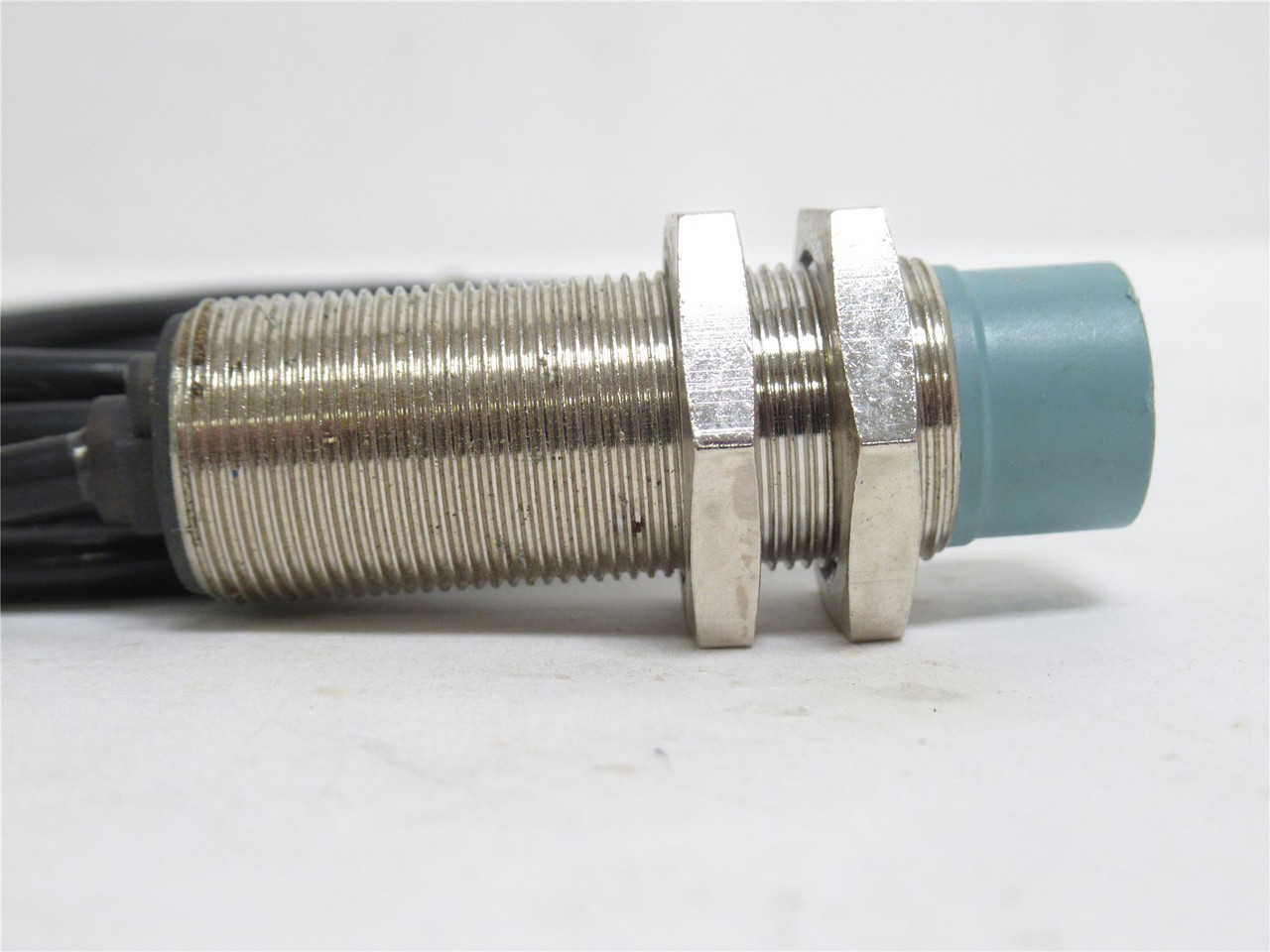 Siemens 3RG4023-0KA00; Proximity Switch; 20-265Vac; 2m Wire
