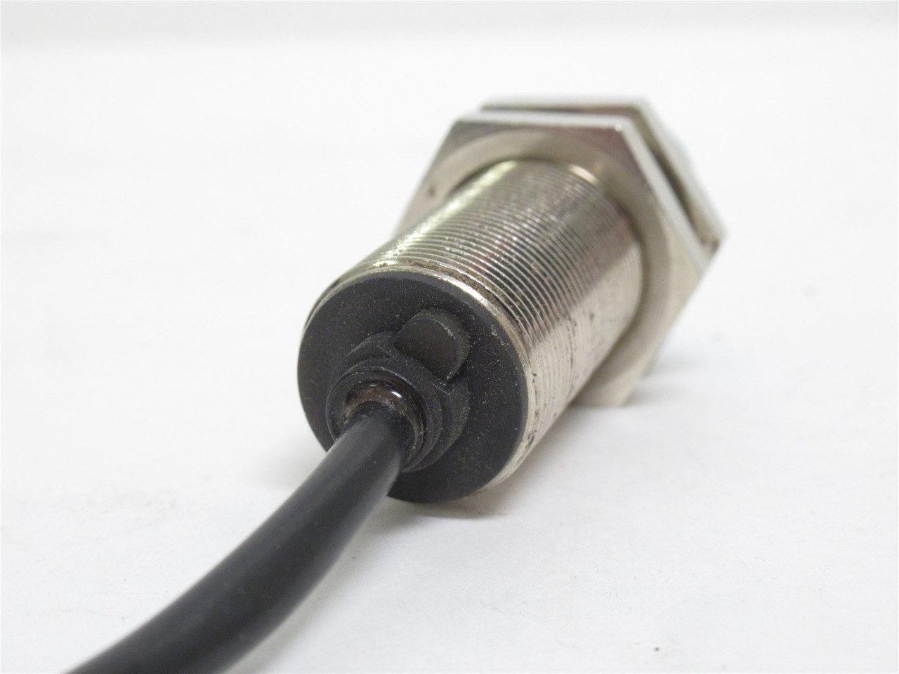 Siemens 3RG4023-0KA00; Proximity Switch; 20-265Vac; 2m Wire