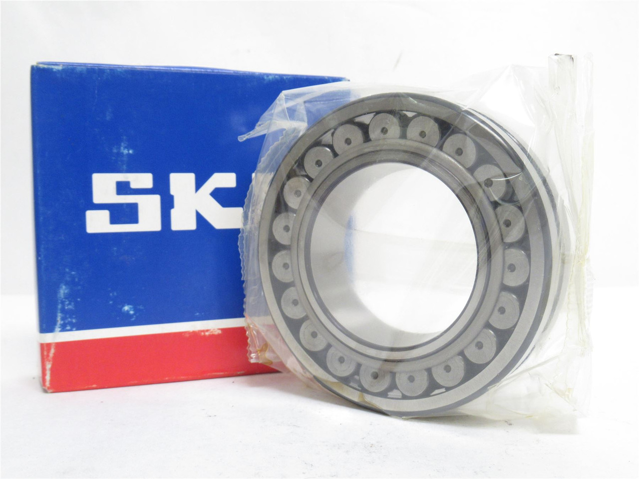 SKF 22211 EK/C3; Roller Bearing; 55mmID x 100mm x 25mm Wide