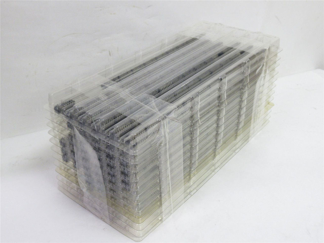 Molex 43045-1602; Lot-700 Connector Header; Right Angle; 16-P