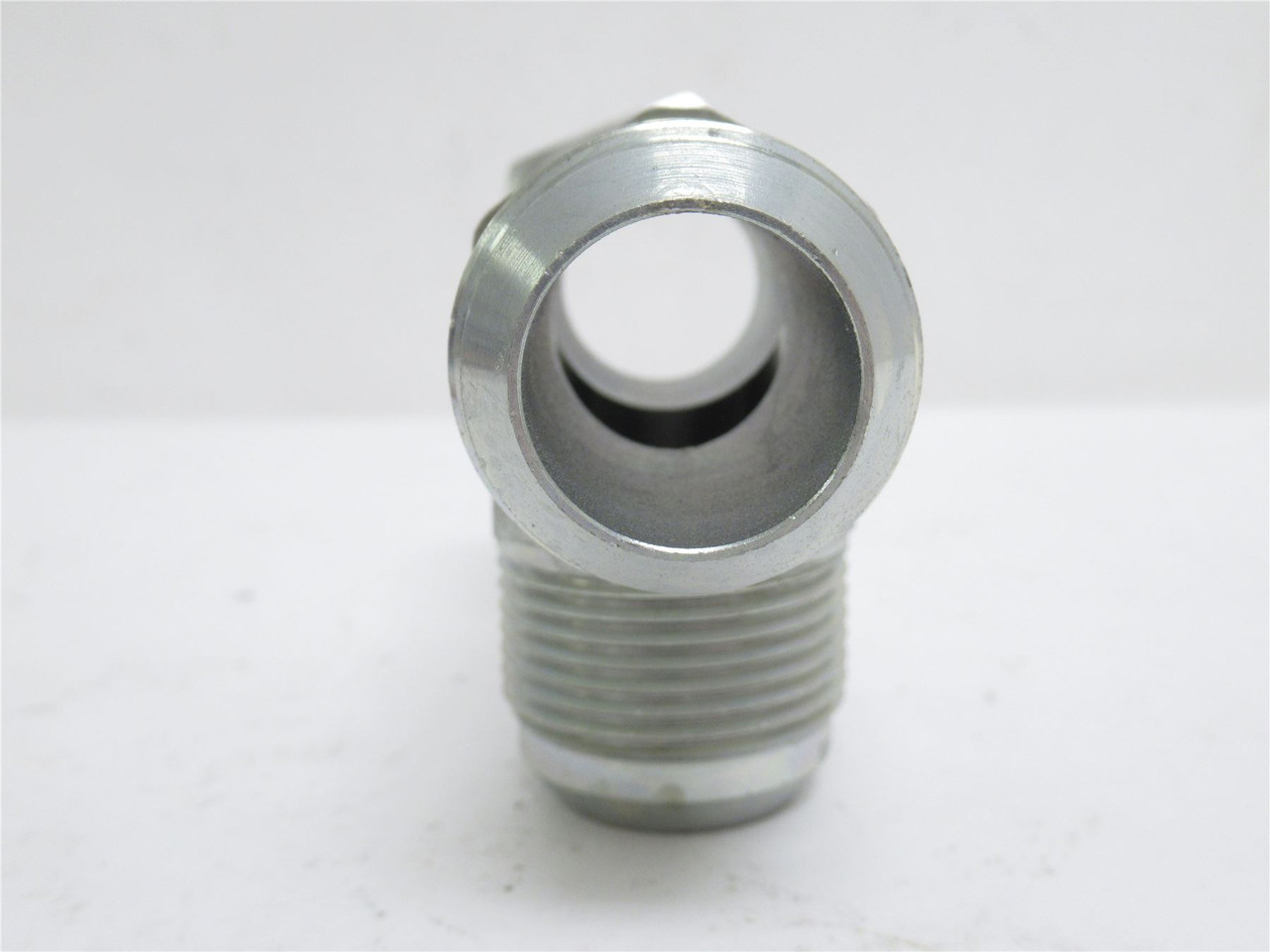 Parker 16 R6X-S; Swivel Nut Run Tee; 1 JIC x 1 JIC SW x 1 JIC