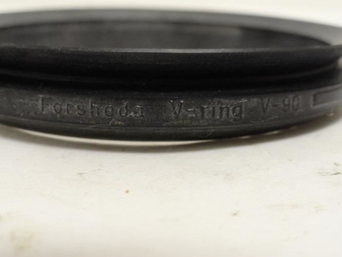 CR 400901; V-Ring 3.47"-3.66" Shaft Range x 4.21" OD