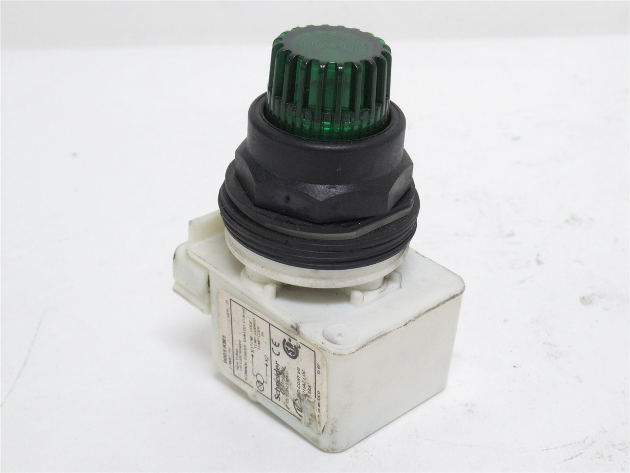 Schneider 9001KM1; Push/Pull Operator;110-120VAC; Green