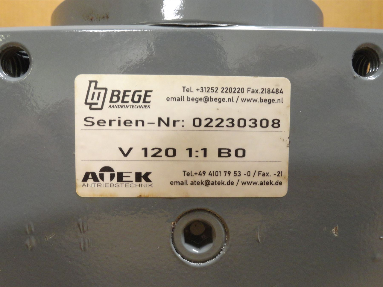 Bege V 120 1:1 BO; Gearbox; RA; 1:1 Ratio; Shaft: 25mmOD