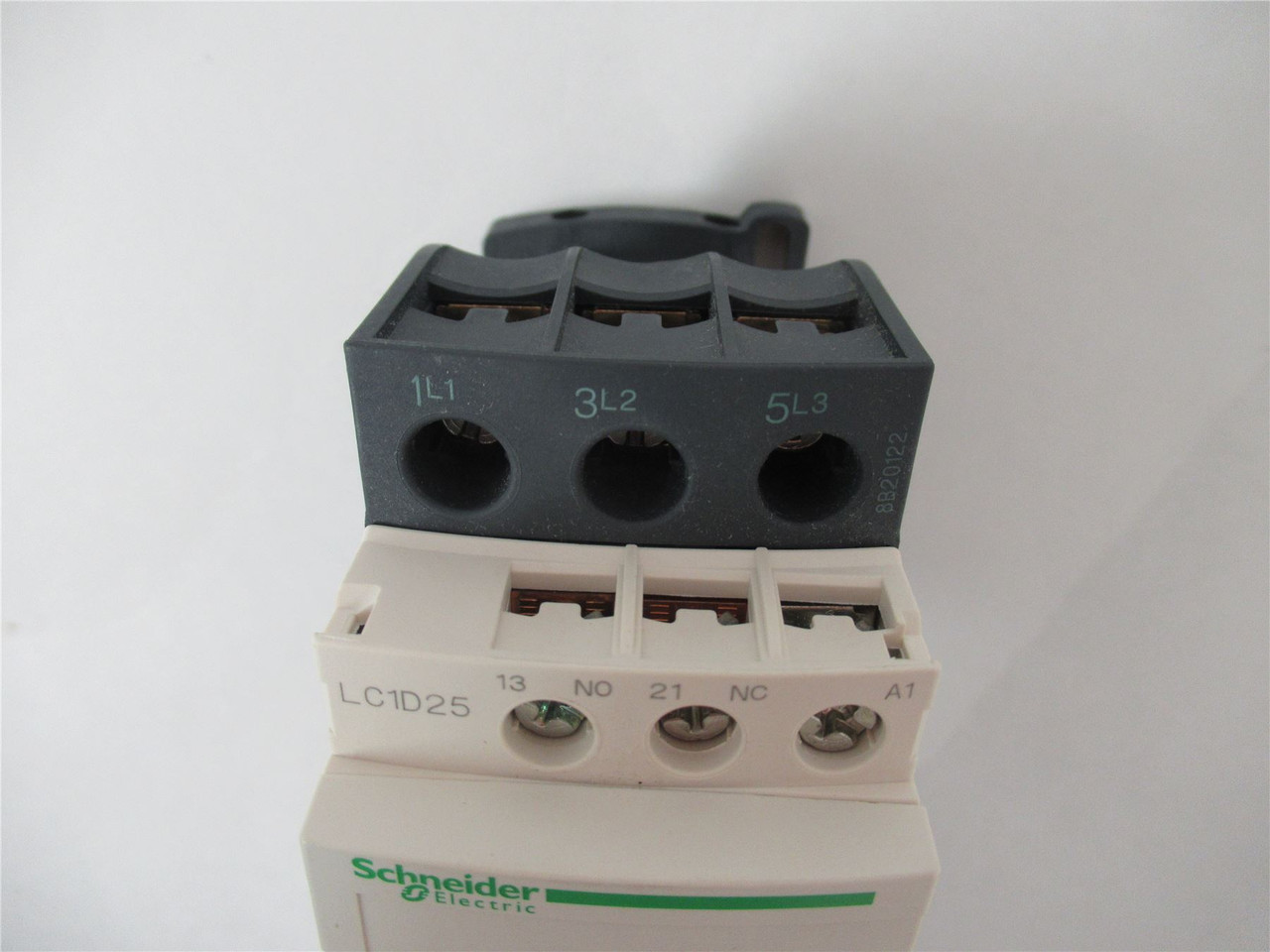 Schneider LC1D25B7; Contactor 25A 3P Coil 24VAC