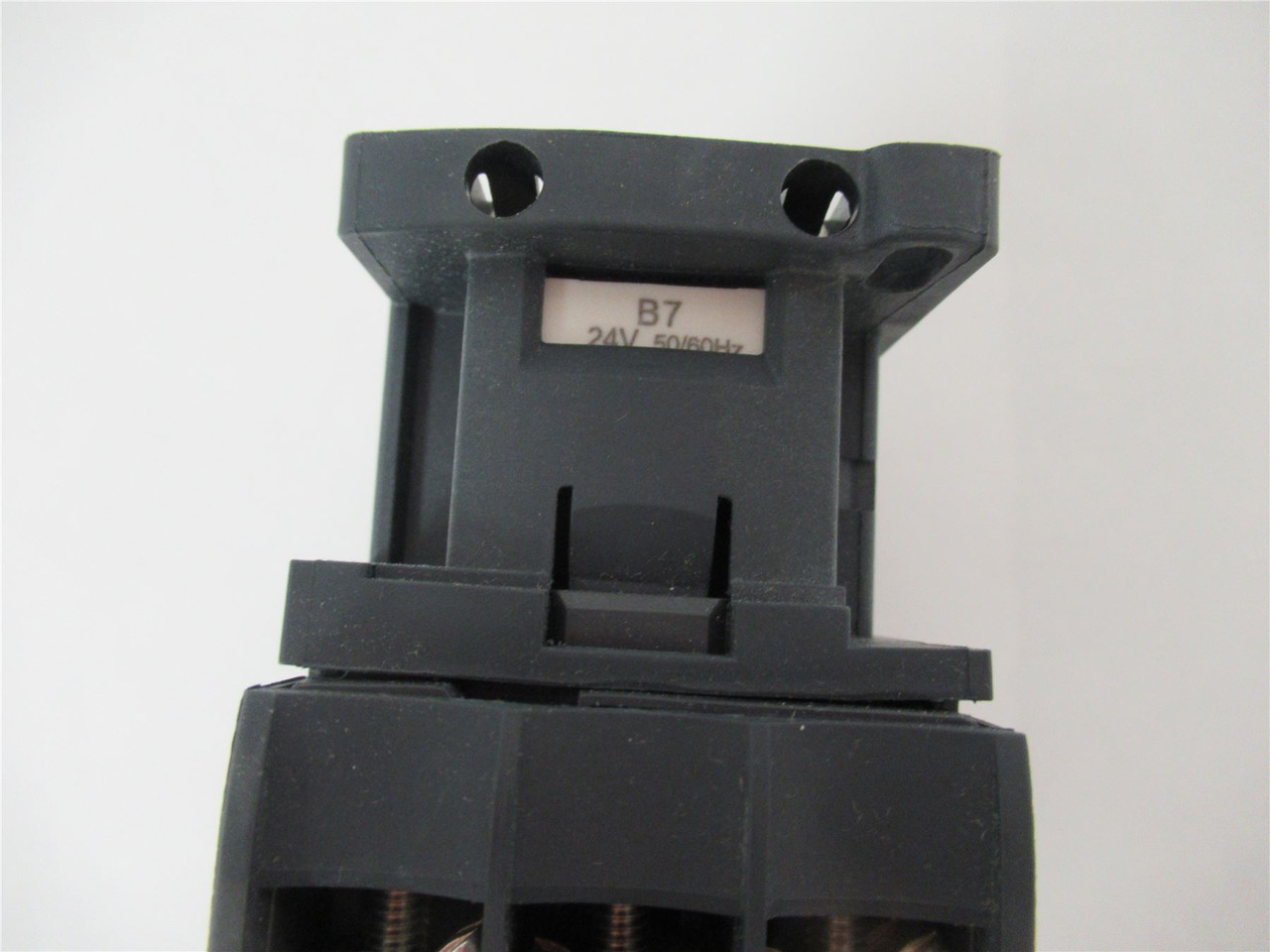 Schneider LC1D25B7; Contactor 25A 3P Coil 24VAC