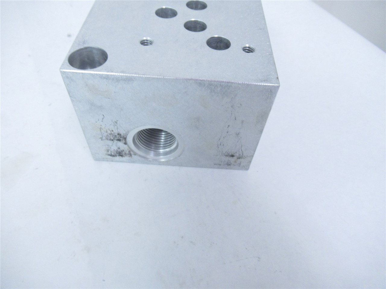 Daman FAU-1075; Hydraulic Cylinder CDC D05 Manifold Block