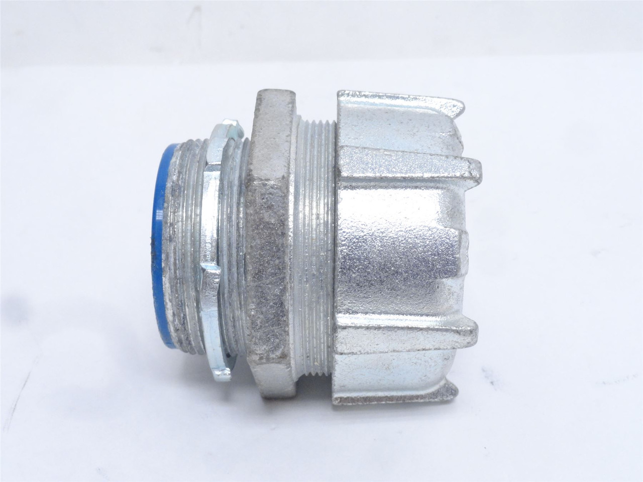 T and B STB200; Straight Liquidtight Connector; Size: 2"