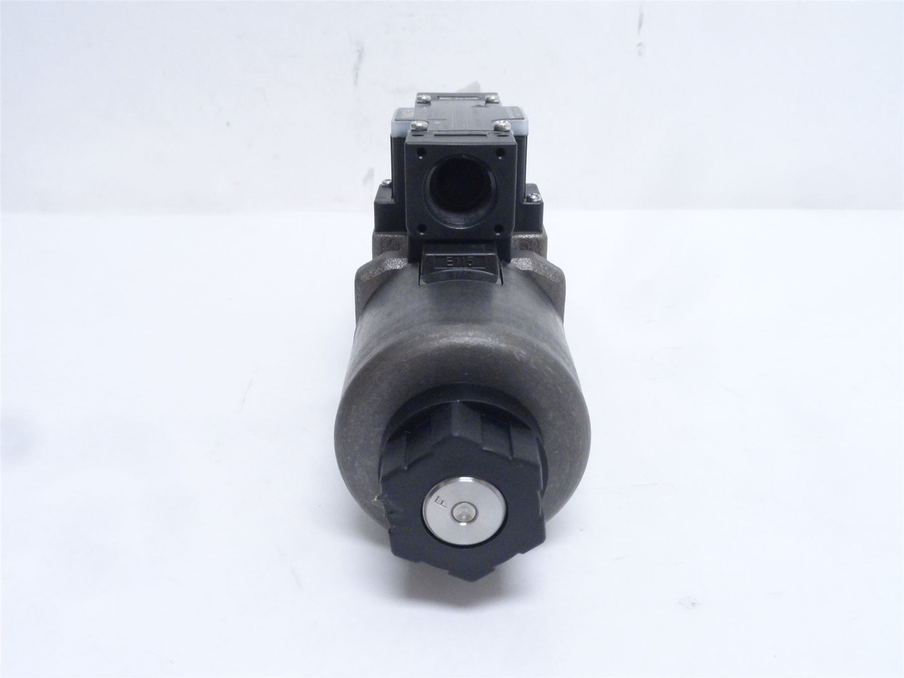 Nachi SS-G03-C4-FR-E115-E22; Solenoid Valve 2140N4094 3625PSI